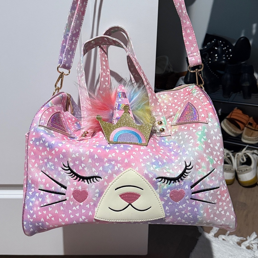UNDER ONE SKY CATICORN WEEKENDER BAG